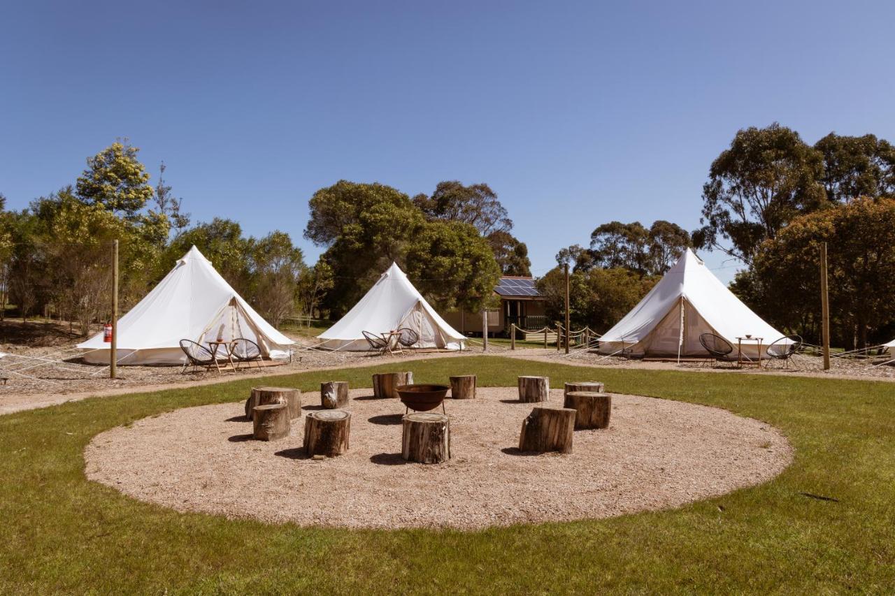 Eight Acres Lakes Entrance Guest House Exterior photo