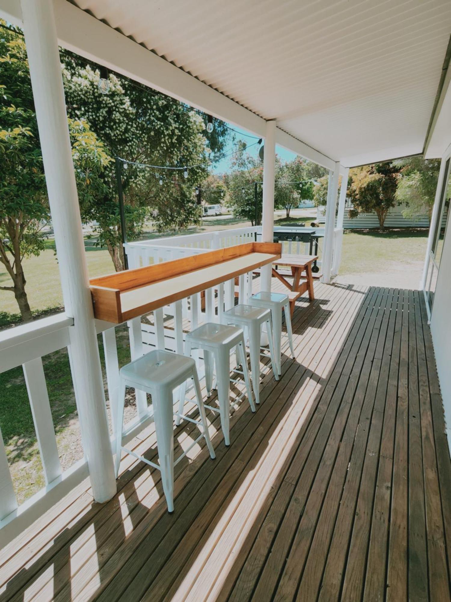 Eight Acres Lakes Entrance Guest House Room photo